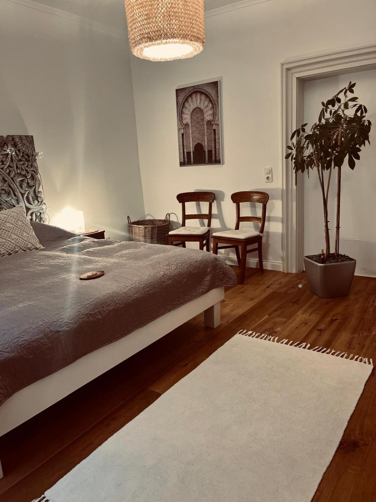 Apartment Am Schloss - Charme Saarbrücken Buitenkant foto
